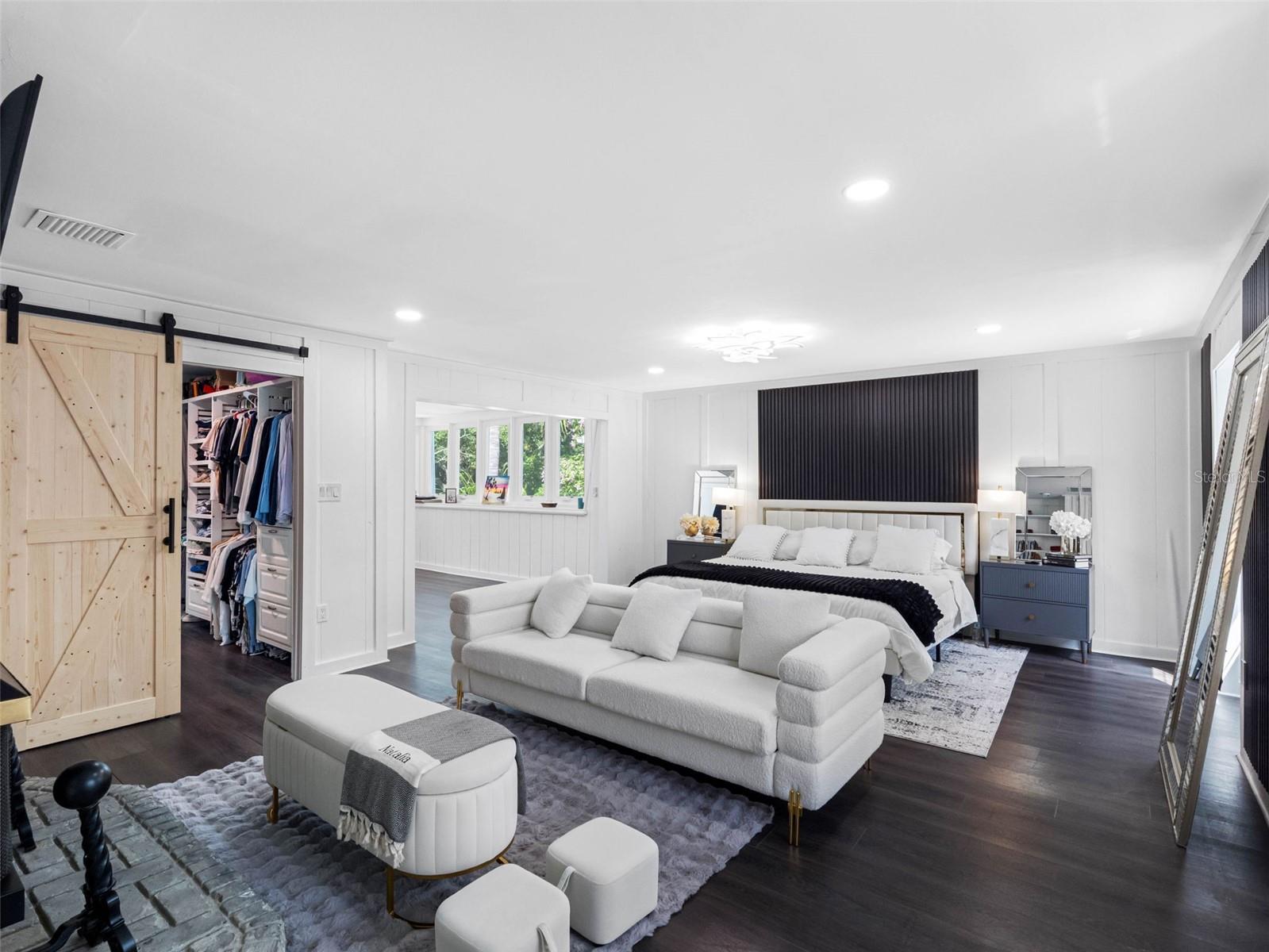 BEACH PARK ISLE SUB - Residential Lease