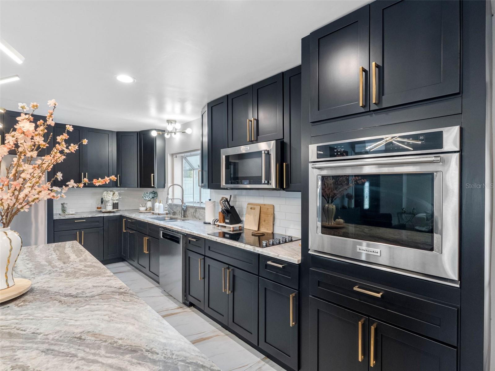 BEACH PARK ISLE SUB - Residential Lease