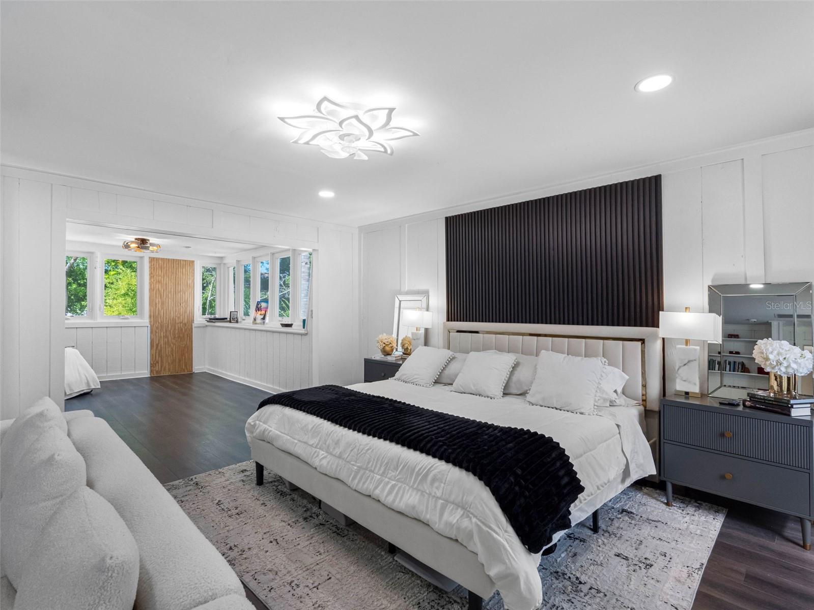 BEACH PARK ISLE SUB - Residential Lease