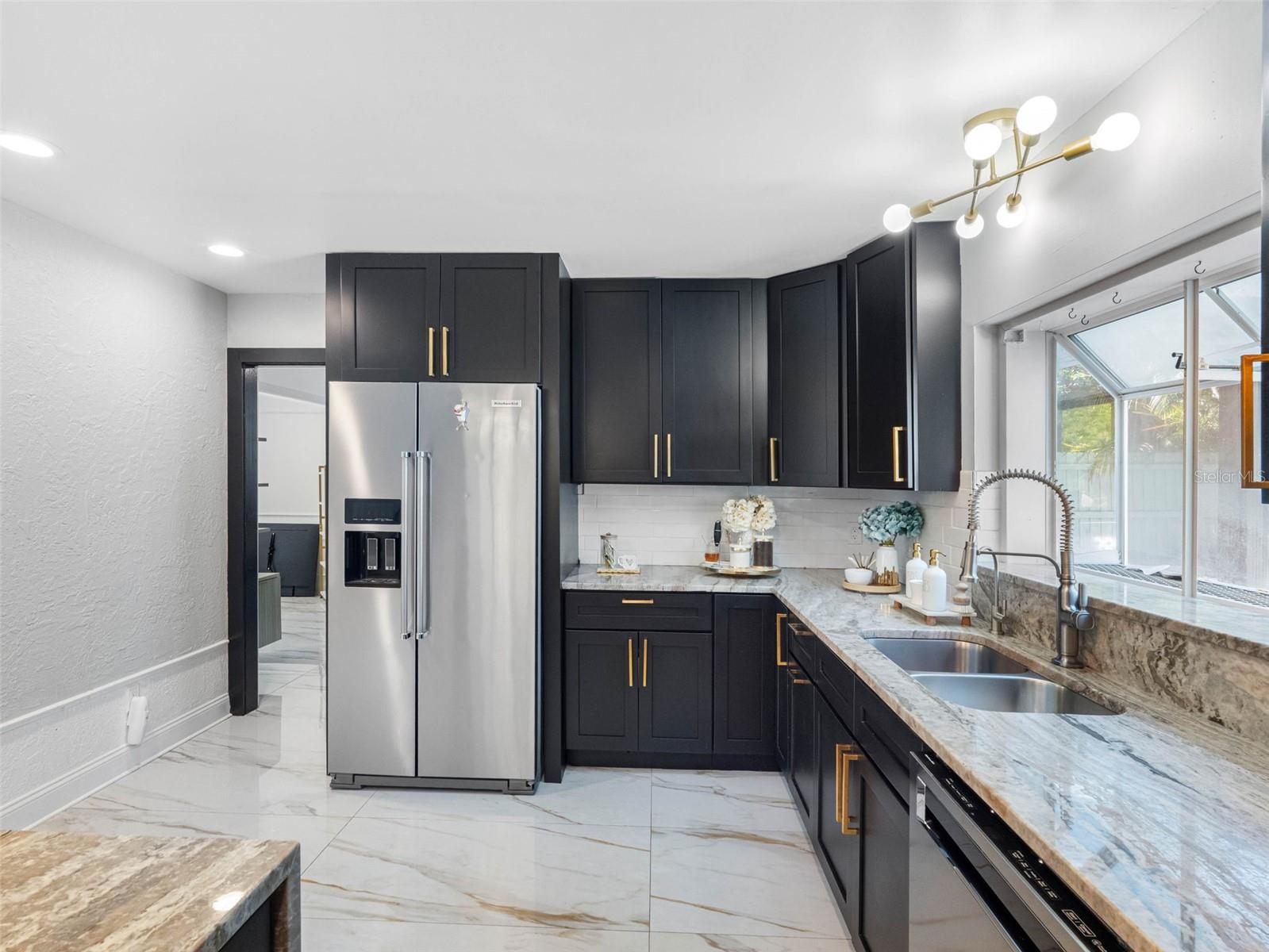 BEACH PARK ISLE SUB - Residential Lease