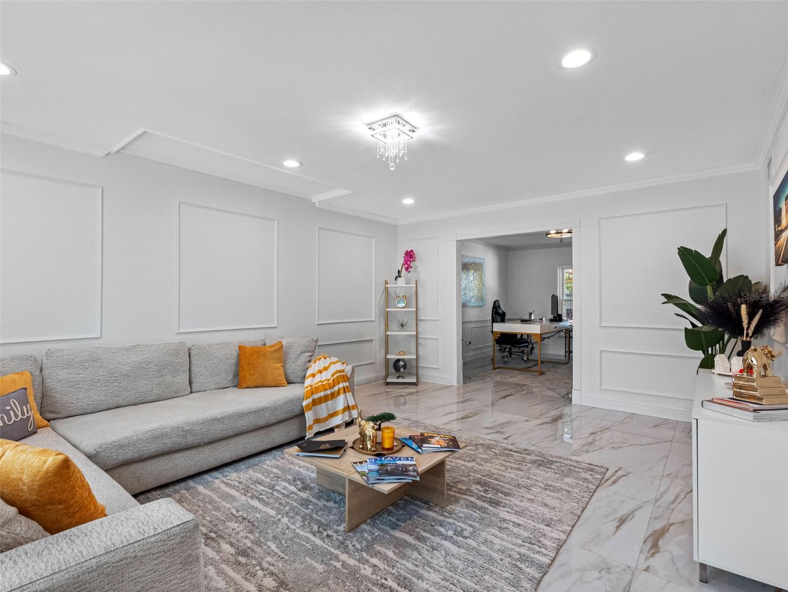 BEACH PARK ISLE SUB - Residential Lease