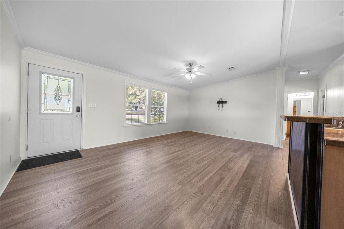 LAKE ELLA - Residential