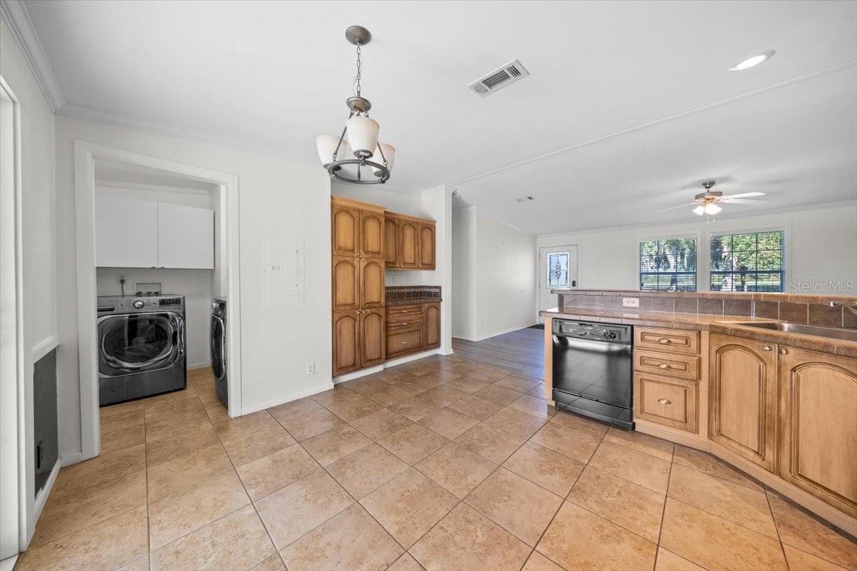 LAKE ELLA - Residential