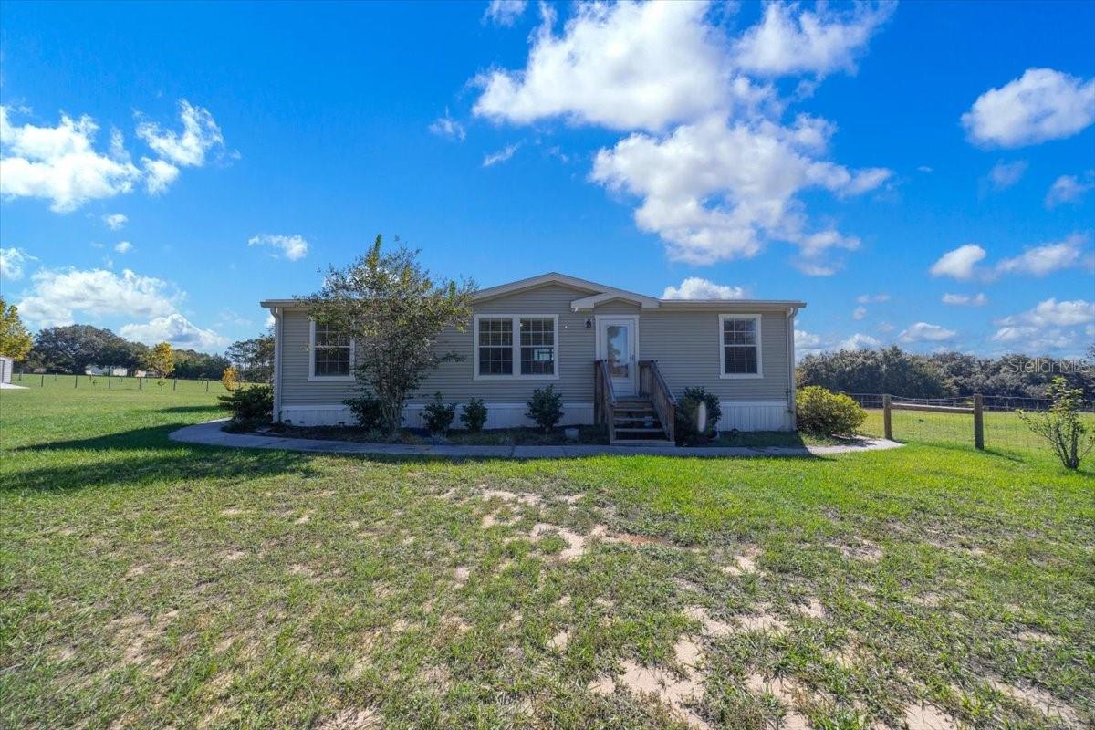 LAKE ELLA - Residential