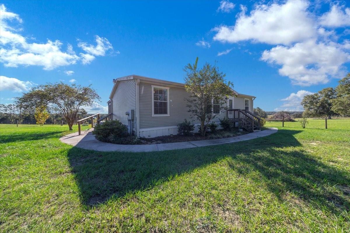 LAKE ELLA - Residential