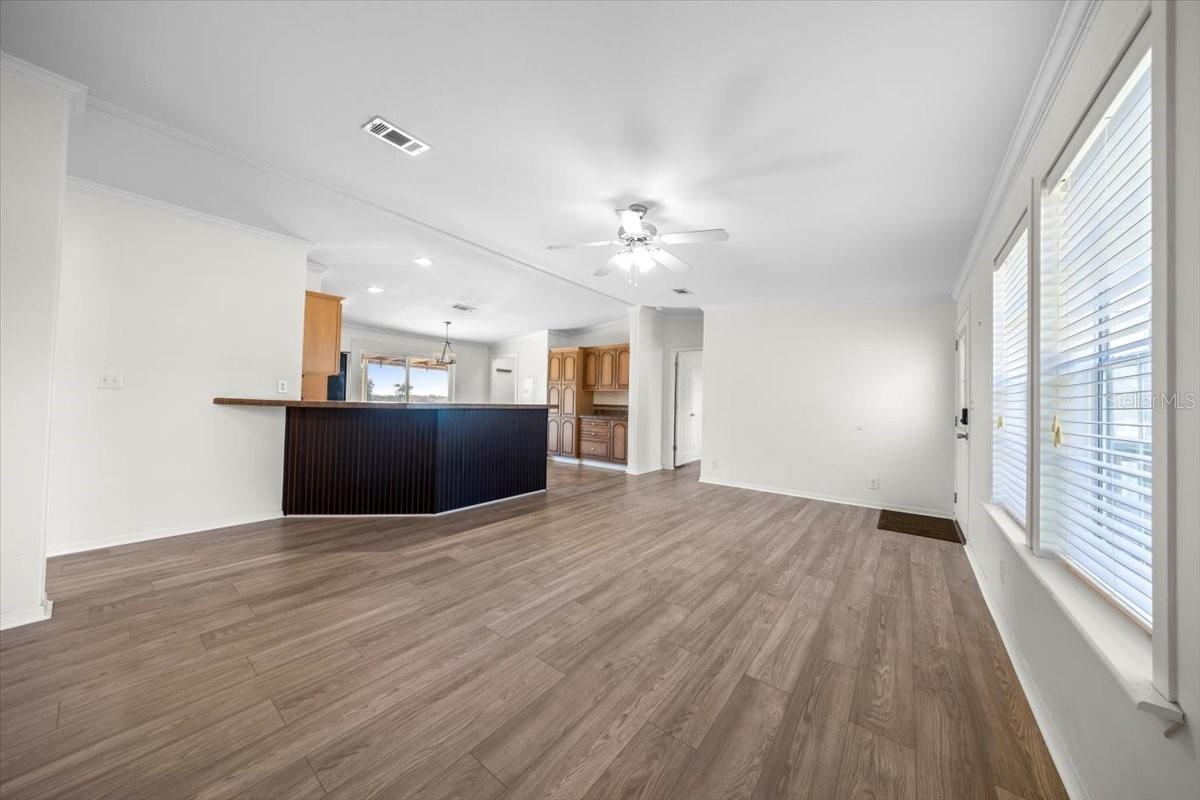 LAKE ELLA - Residential