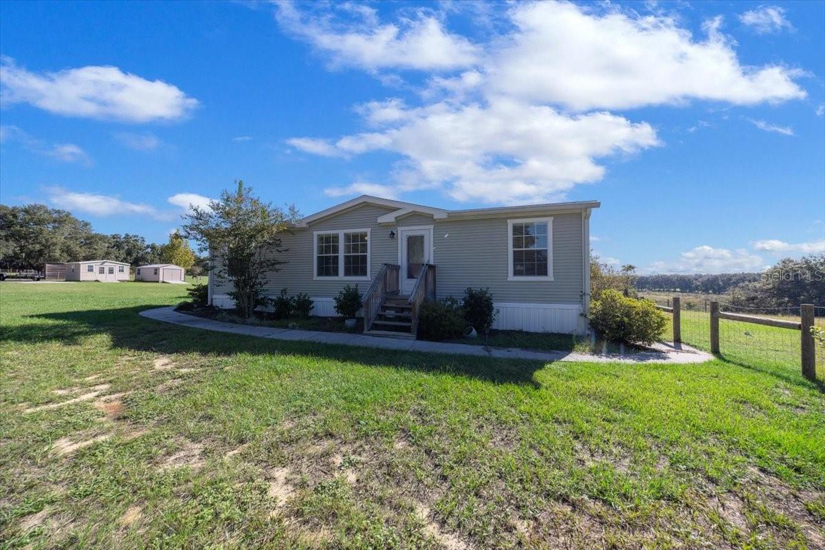 LAKE ELLA - Residential