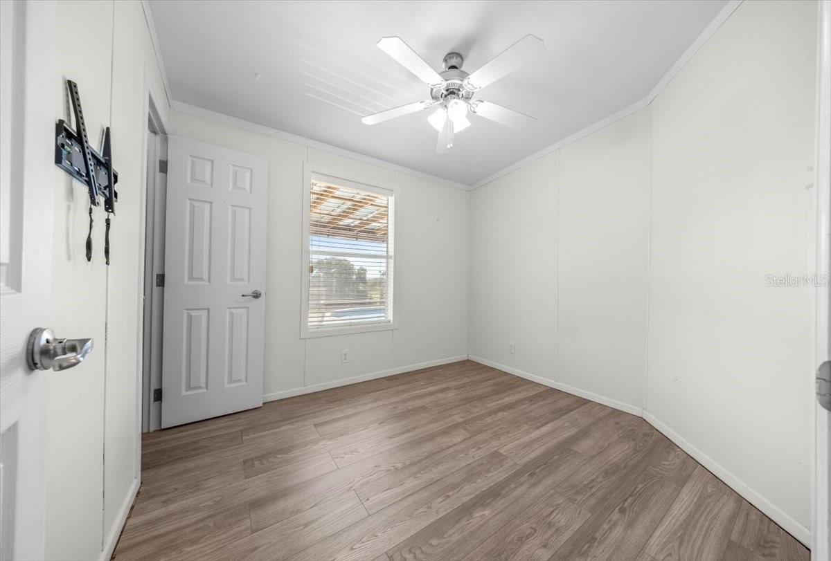 LAKE ELLA - Residential