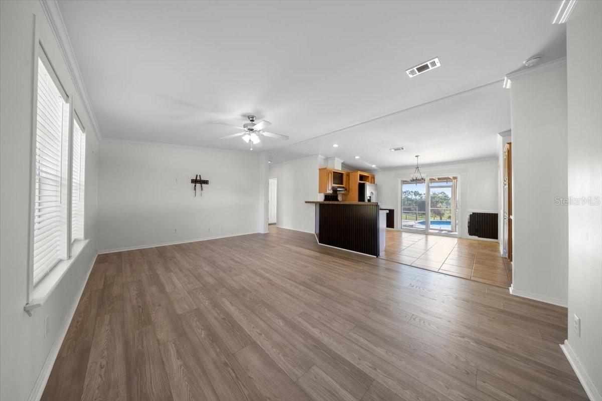 LAKE ELLA - Residential