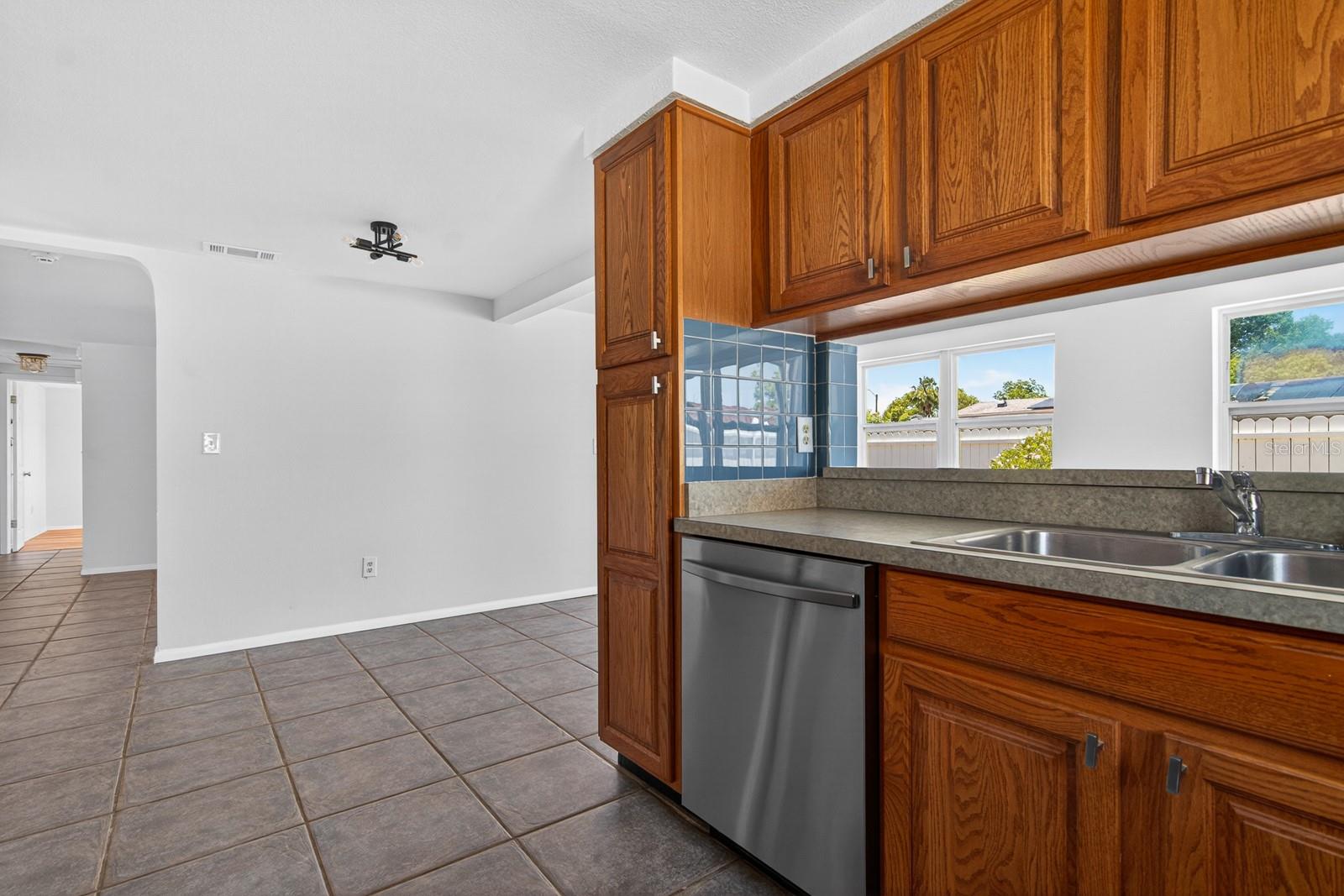 HOLIDAY GARDENS ESTATES - Residential