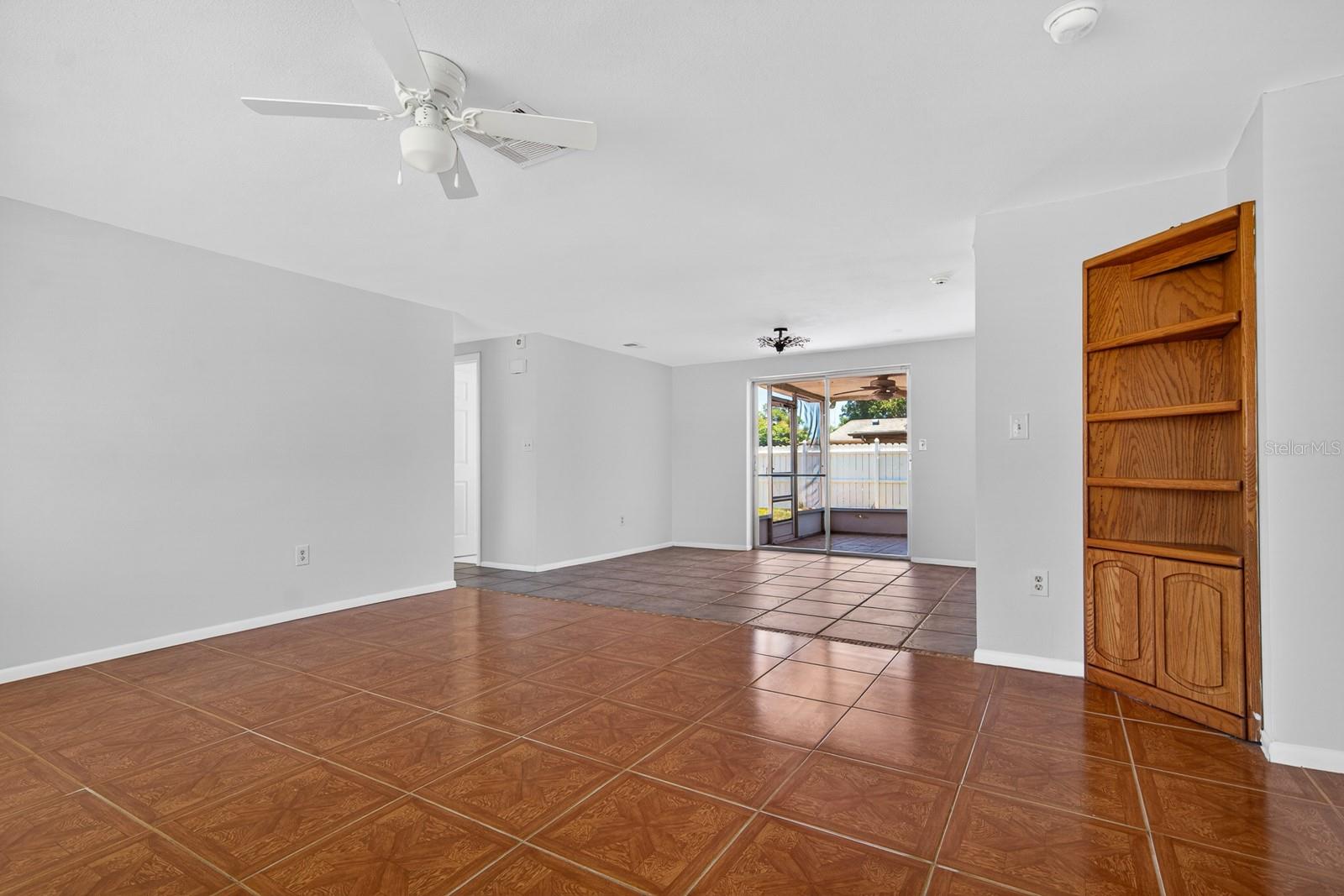 HOLIDAY GARDENS ESTATES - Residential