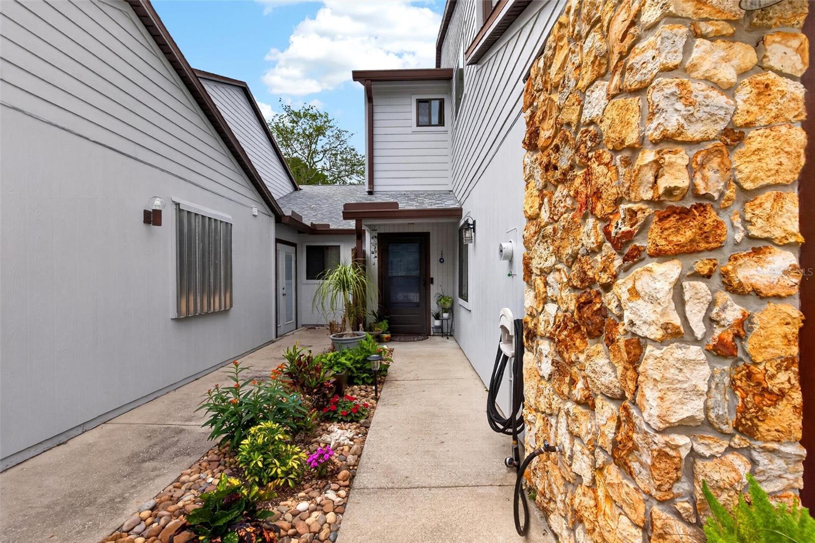 HIDDEN PINES PH 01 - Residential