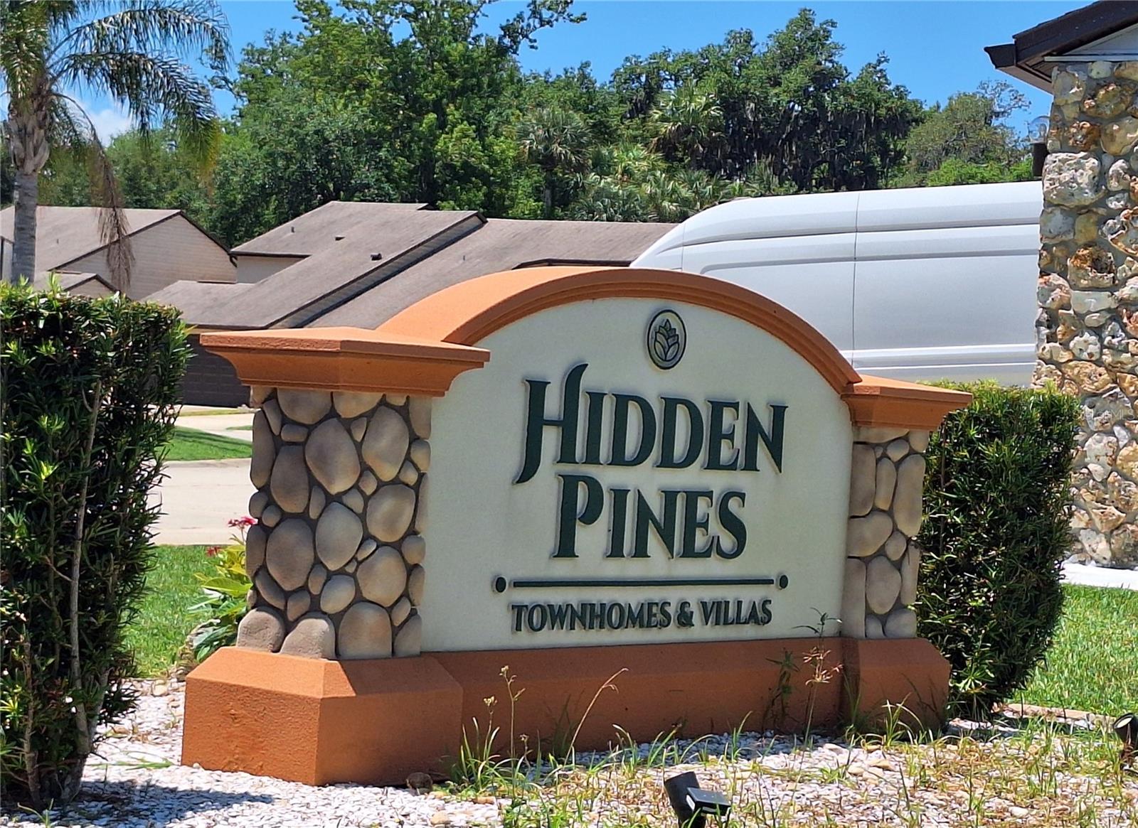 HIDDEN PINES PH 01 - Residential