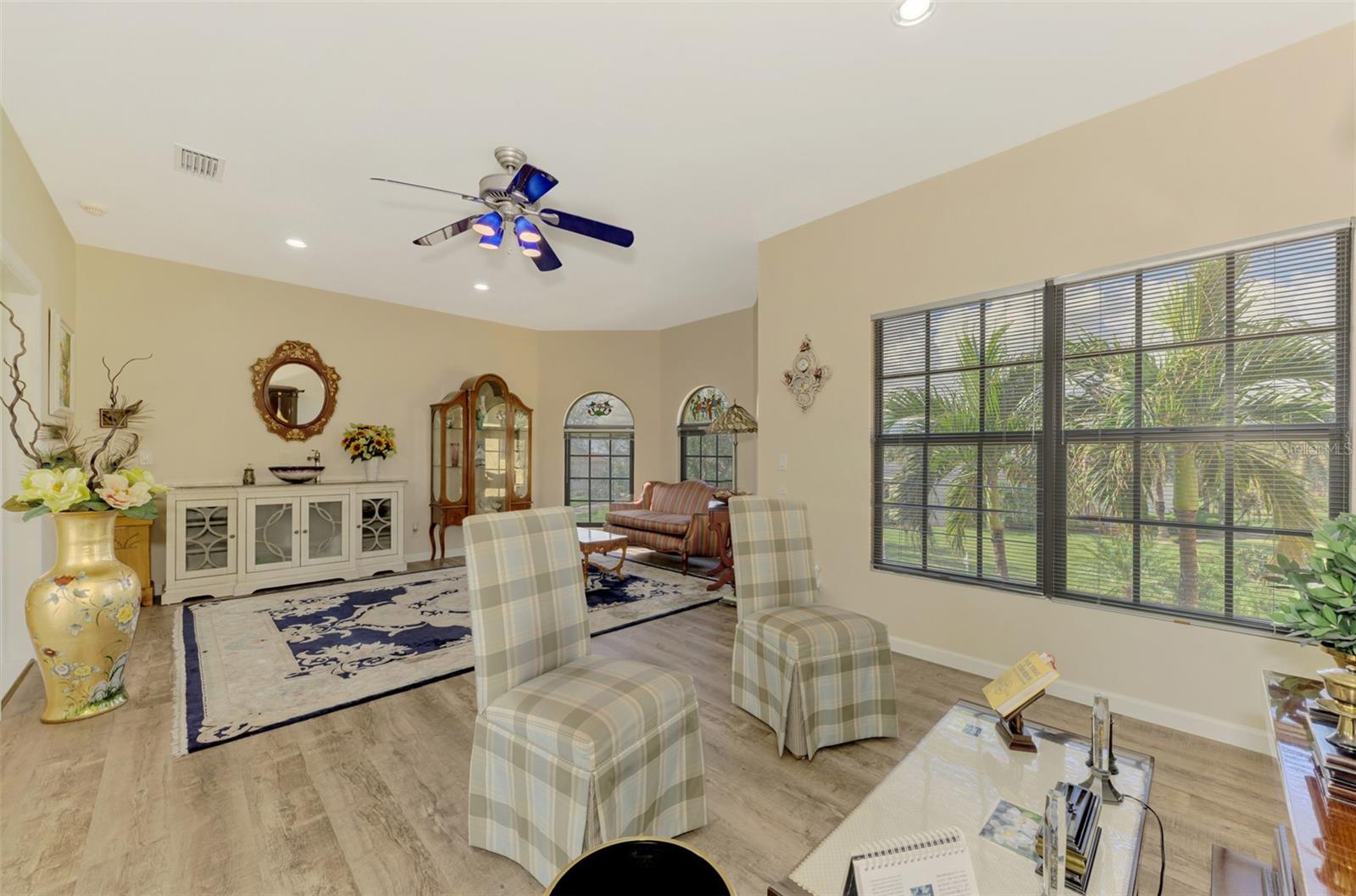 RIVERWOOD - Residential