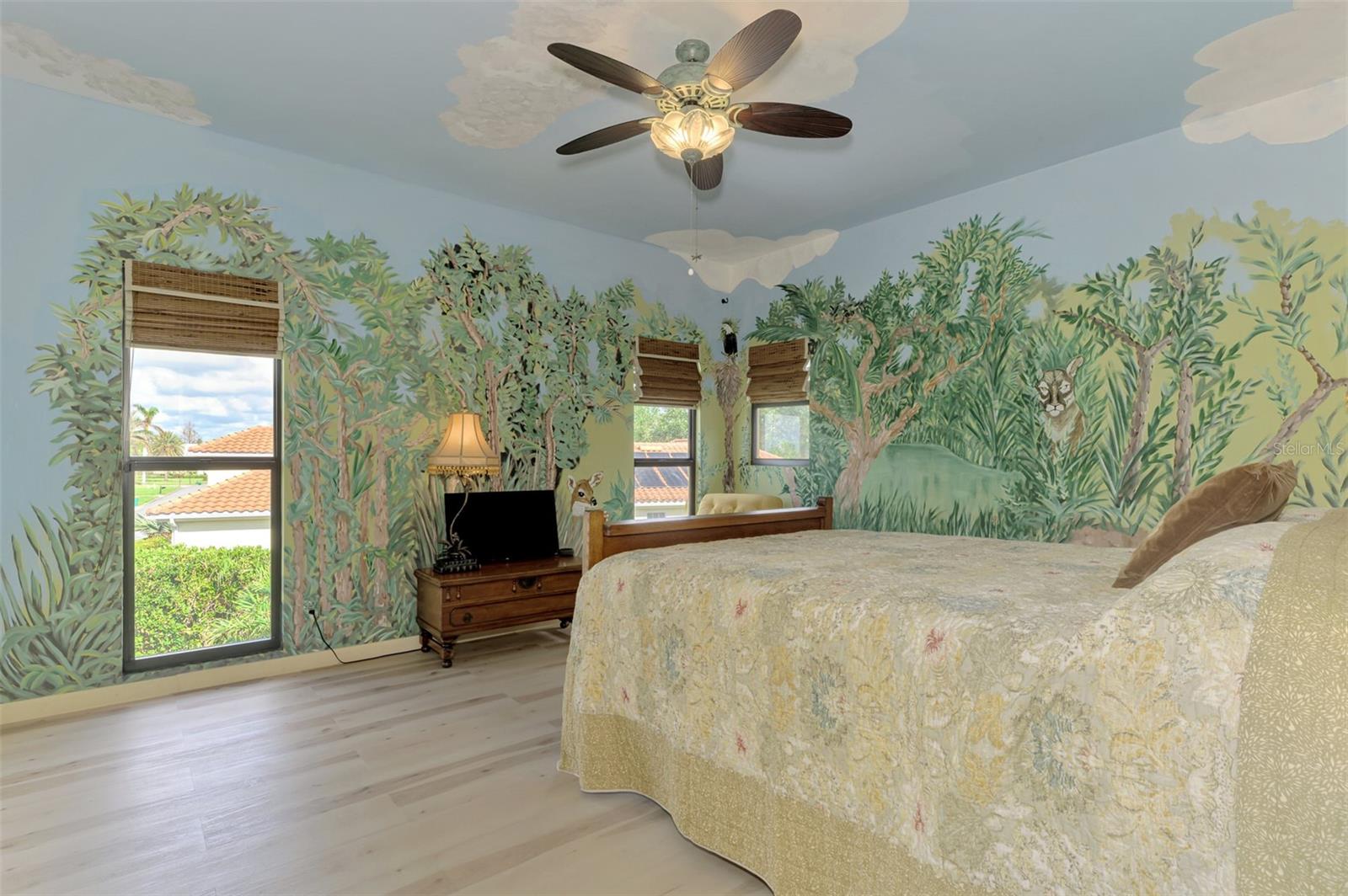 RIVERWOOD - Residential