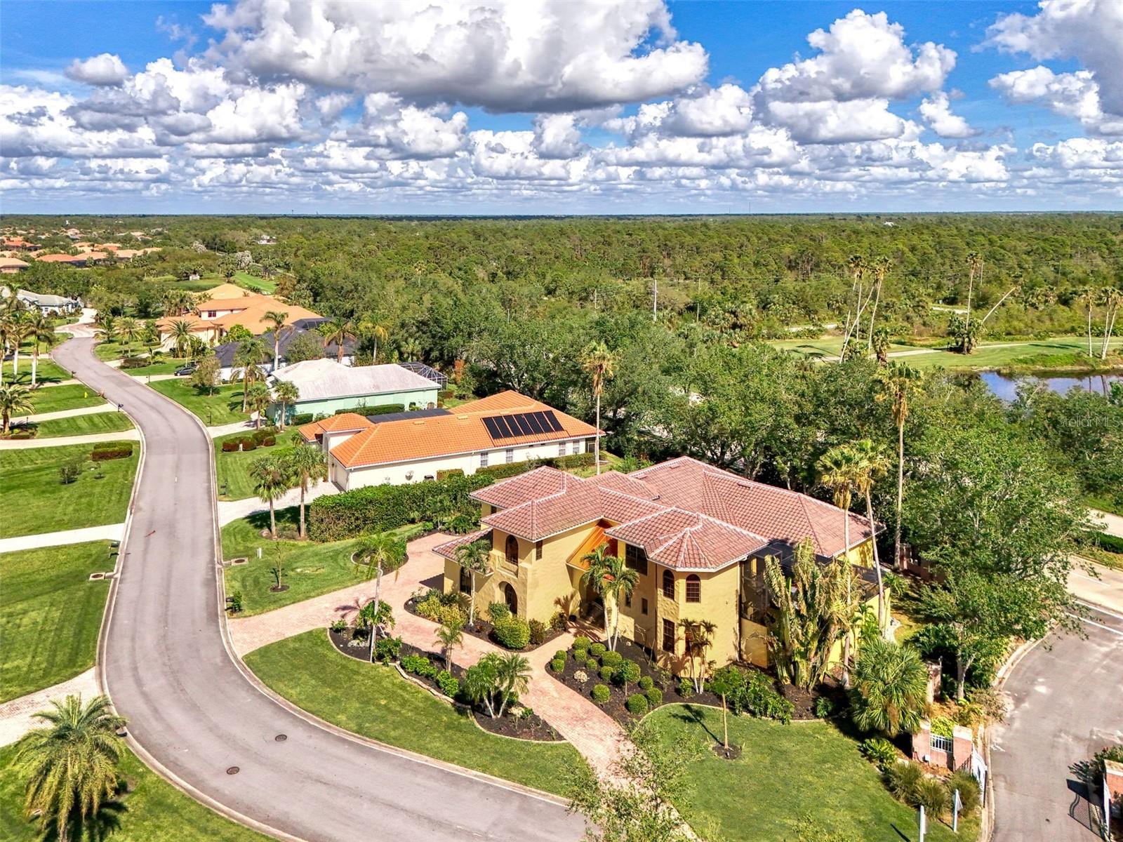 RIVERWOOD - Residential