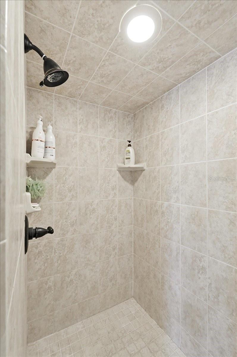 DERBYSHIRE - Residential