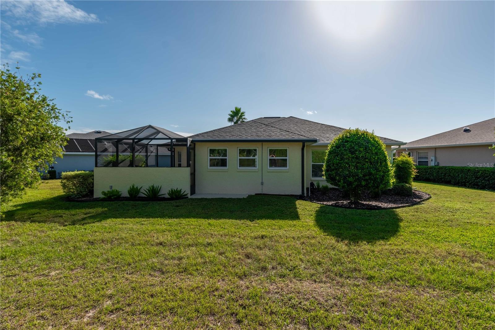 ON TOP OF THE WORLD - Residential