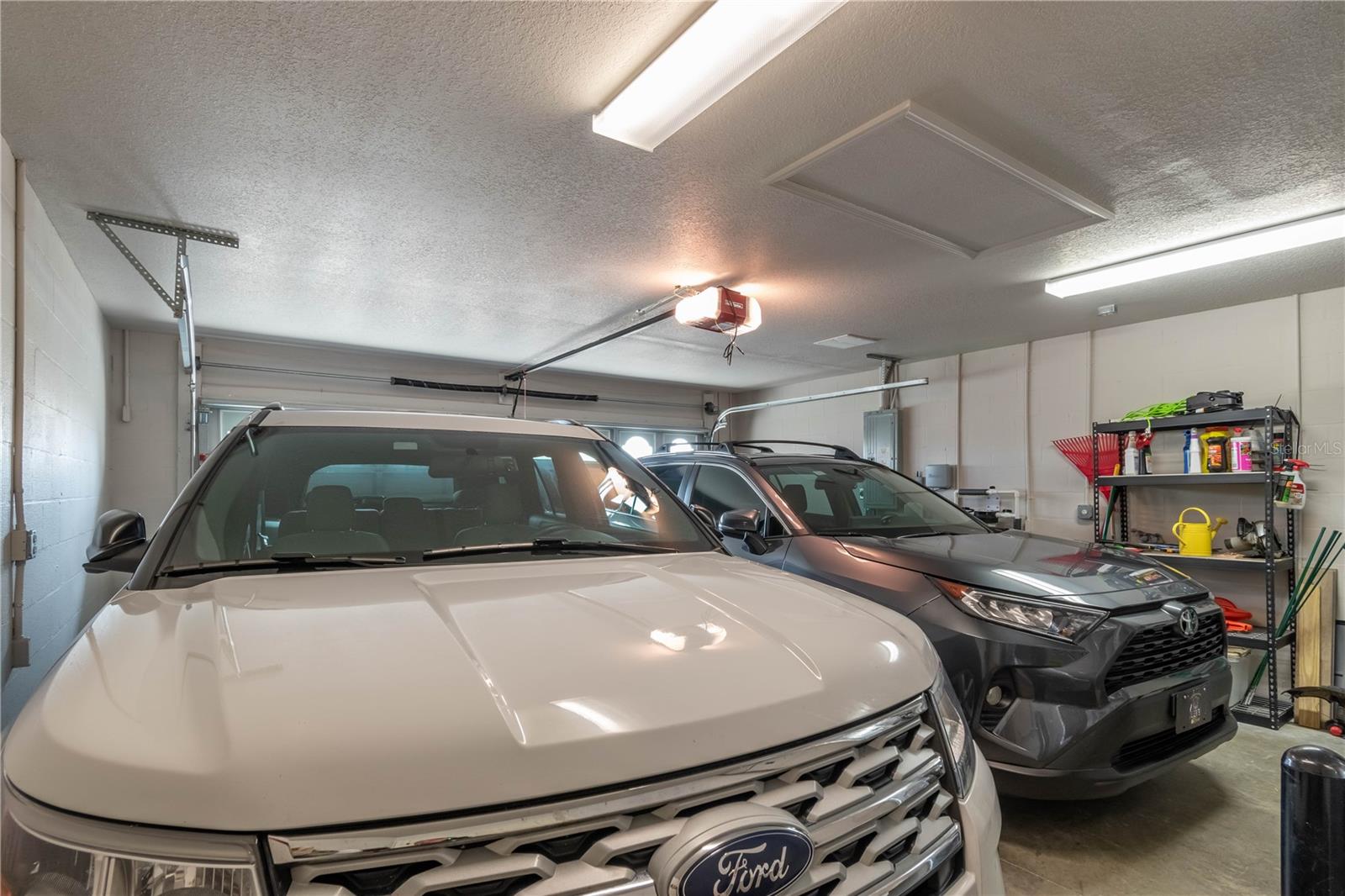 ON TOP OF THE WORLD - Residential