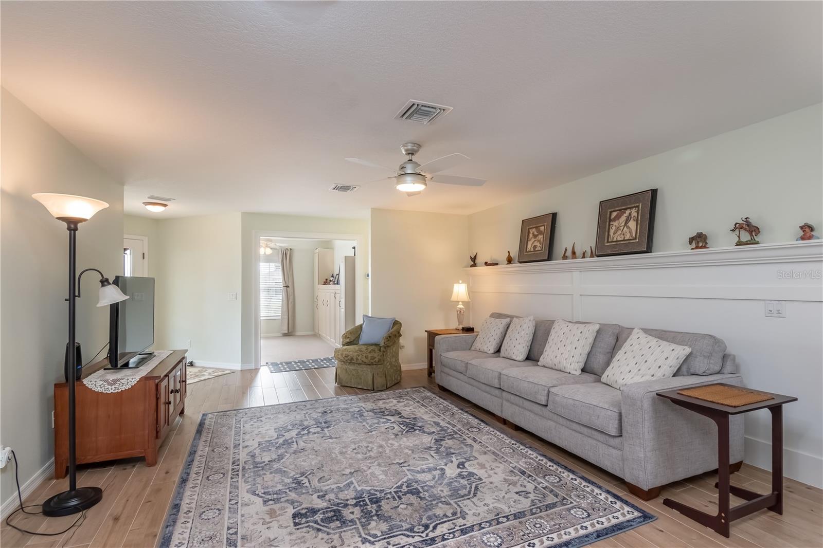 ON TOP OF THE WORLD - Residential