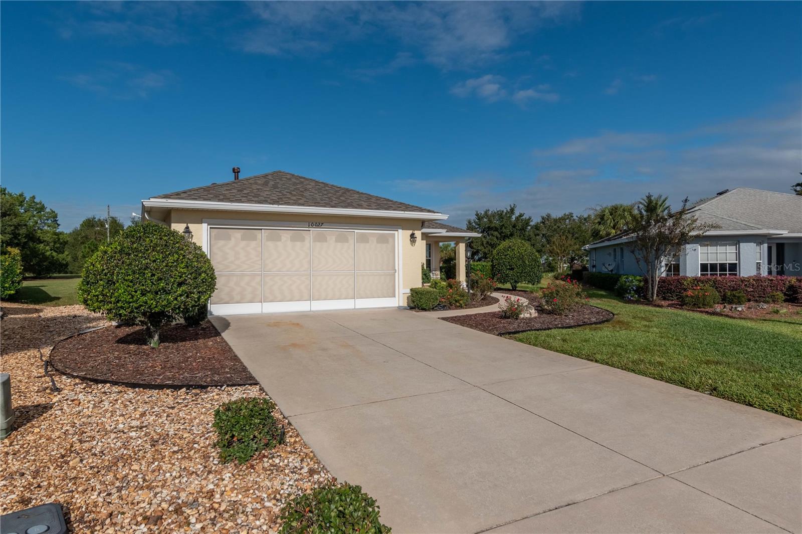 ON TOP OF THE WORLD - Residential