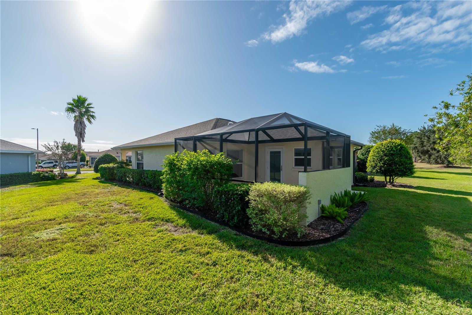 ON TOP OF THE WORLD - Residential