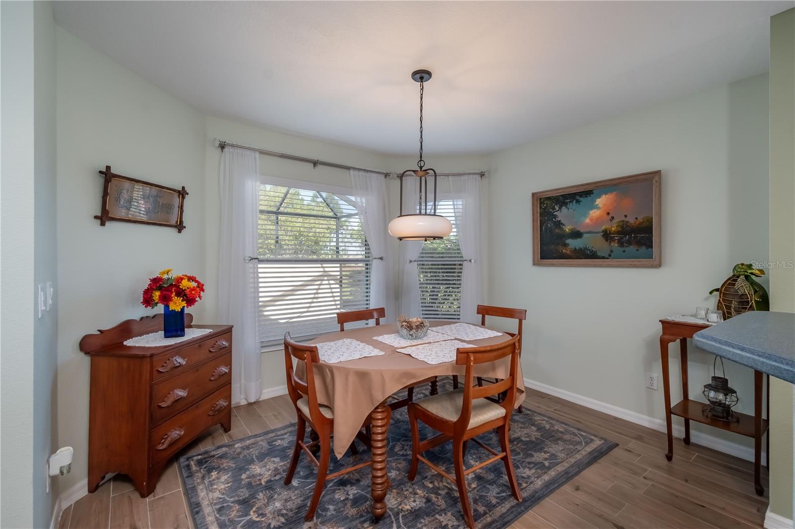 ON TOP OF THE WORLD - Residential