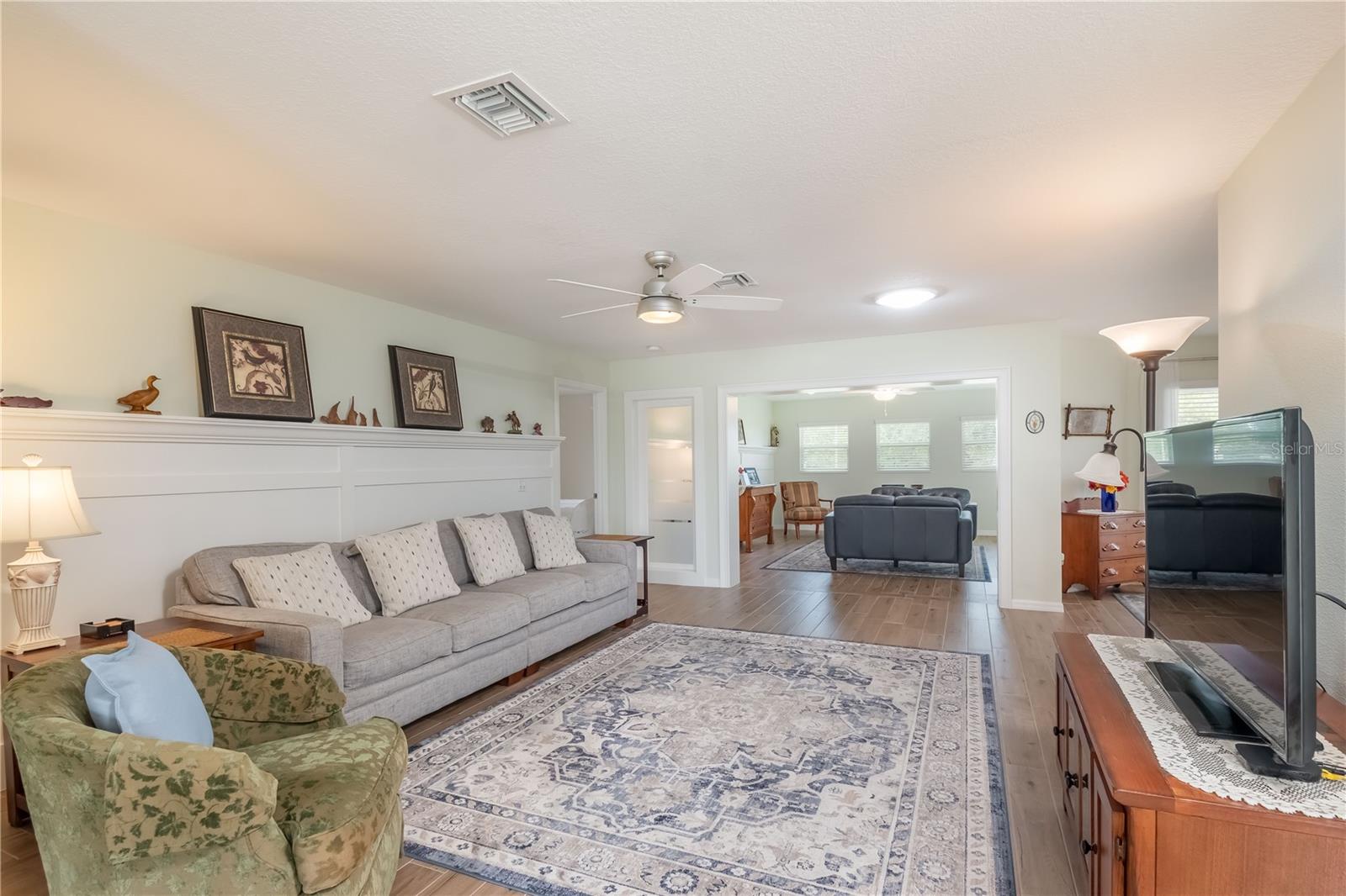 ON TOP OF THE WORLD - Residential