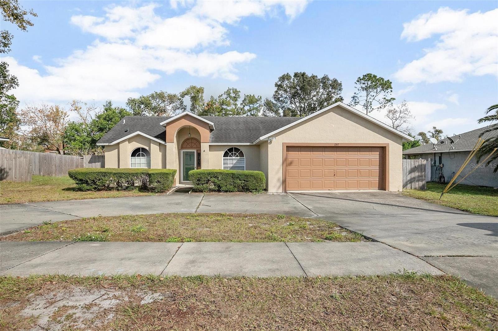 1267 SAXON BOULEVARD
