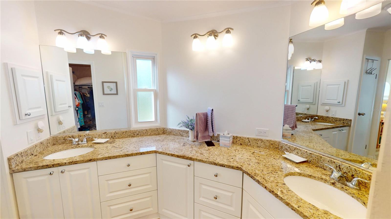 TANGERINE WOODS - Residential