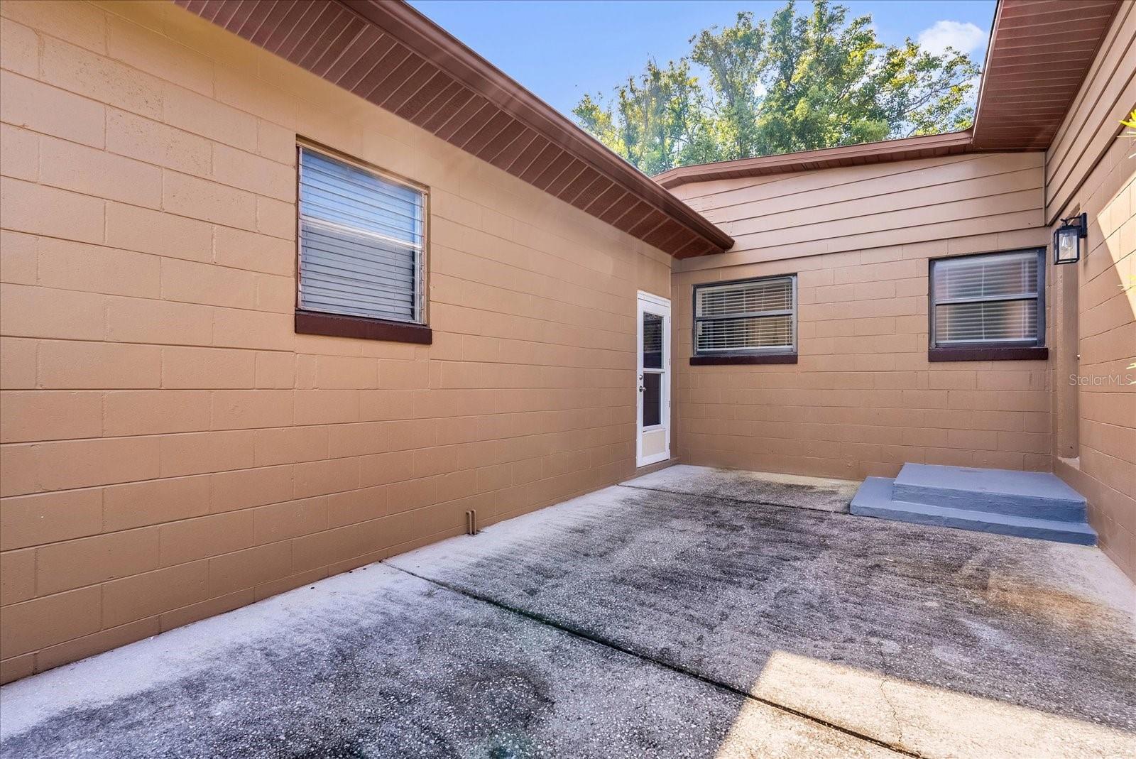 DEBARY DEV BUILDERS - Residential