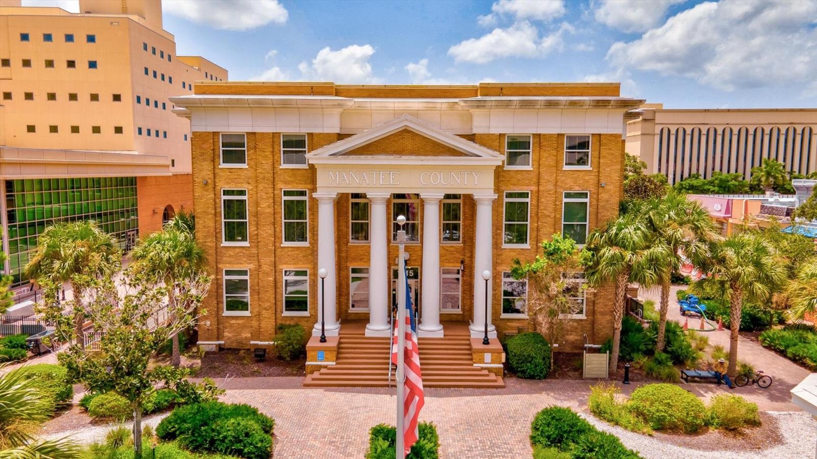 EDGEMERE - Residential