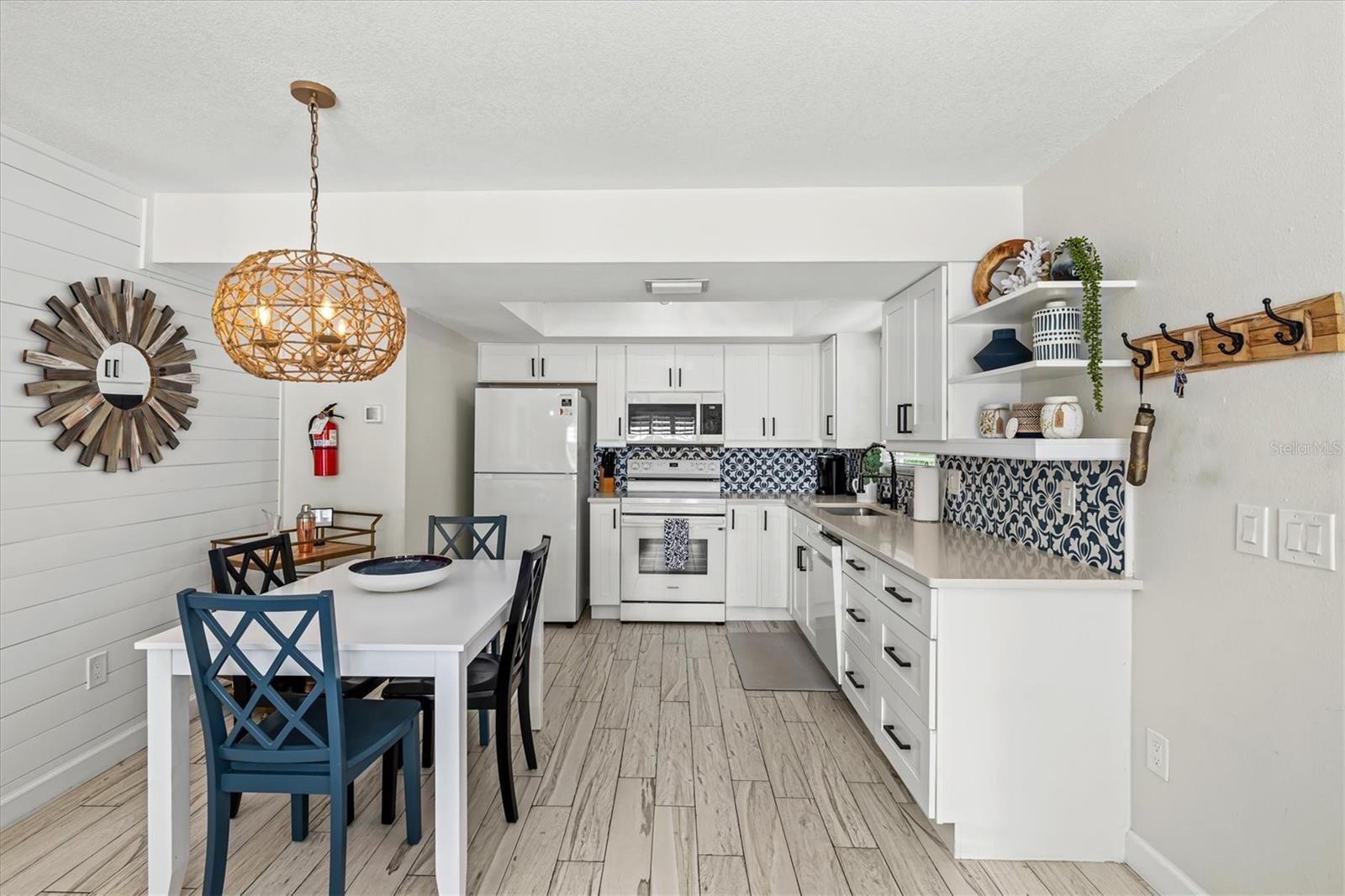 EDGEMERE - Residential