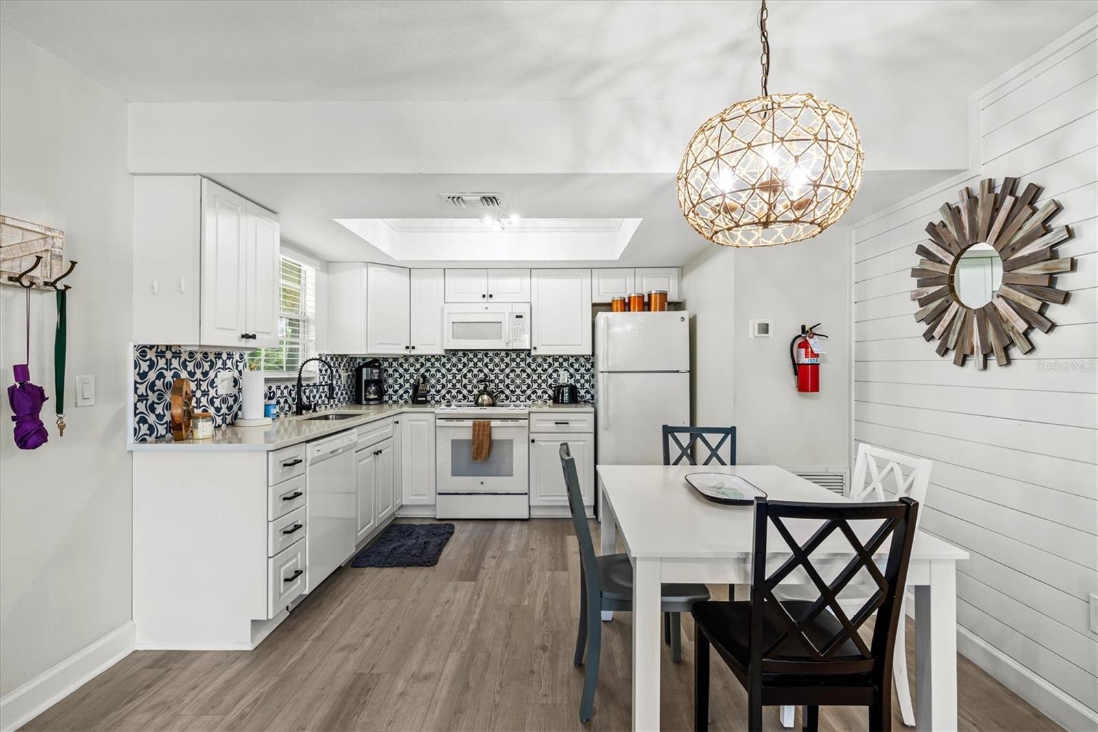 EDGEMERE - Residential