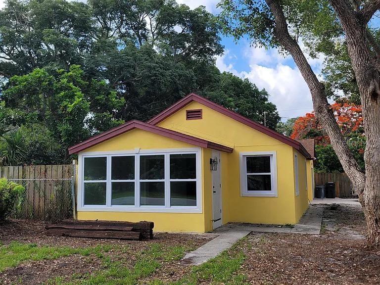 FIFTIETH AVE HOMESITES REV W 1/2 OF LOT 23 - Residential