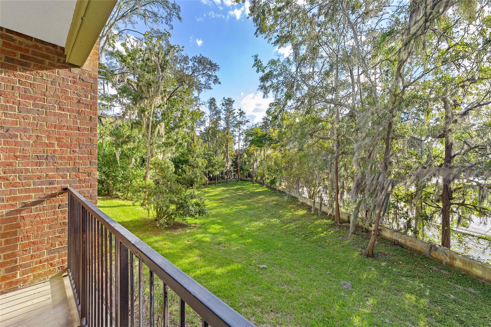 CAMPUS VIEW - Residential