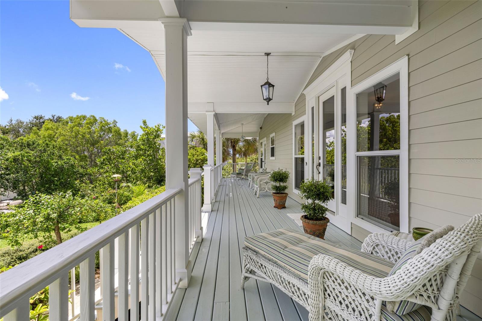 1215 BAYSHORE DRIVE