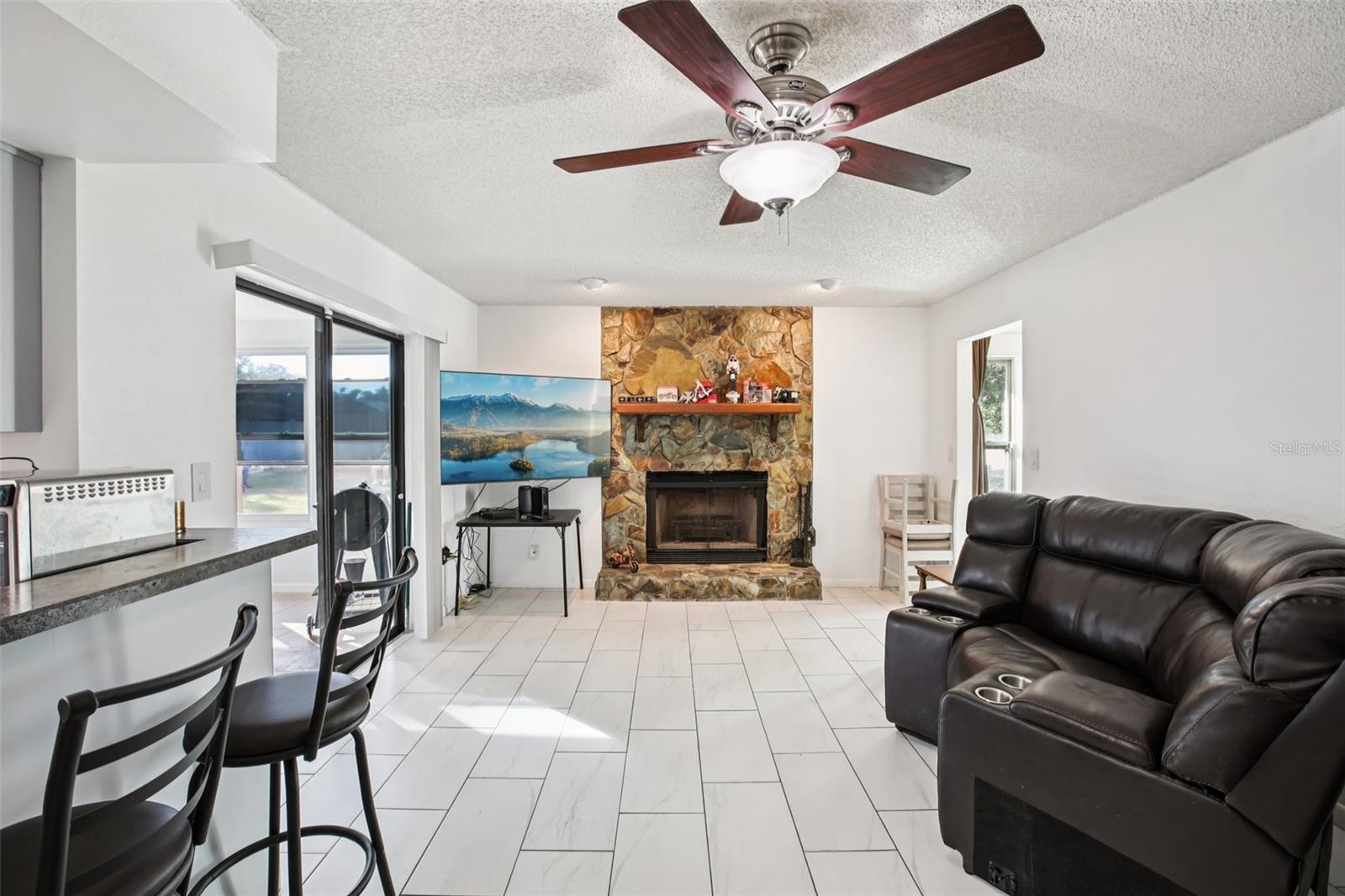 SPRING HILL - Residential