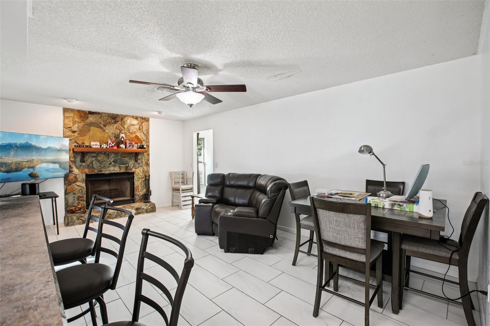 SPRING HILL - Residential