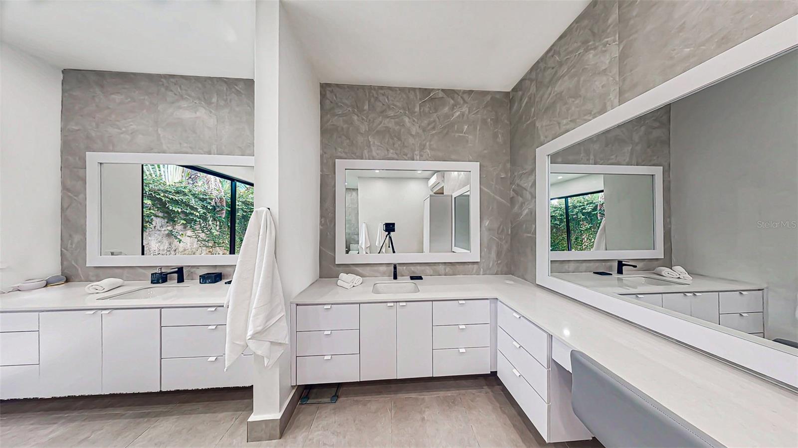 DORADO BEACH EAST - Residential