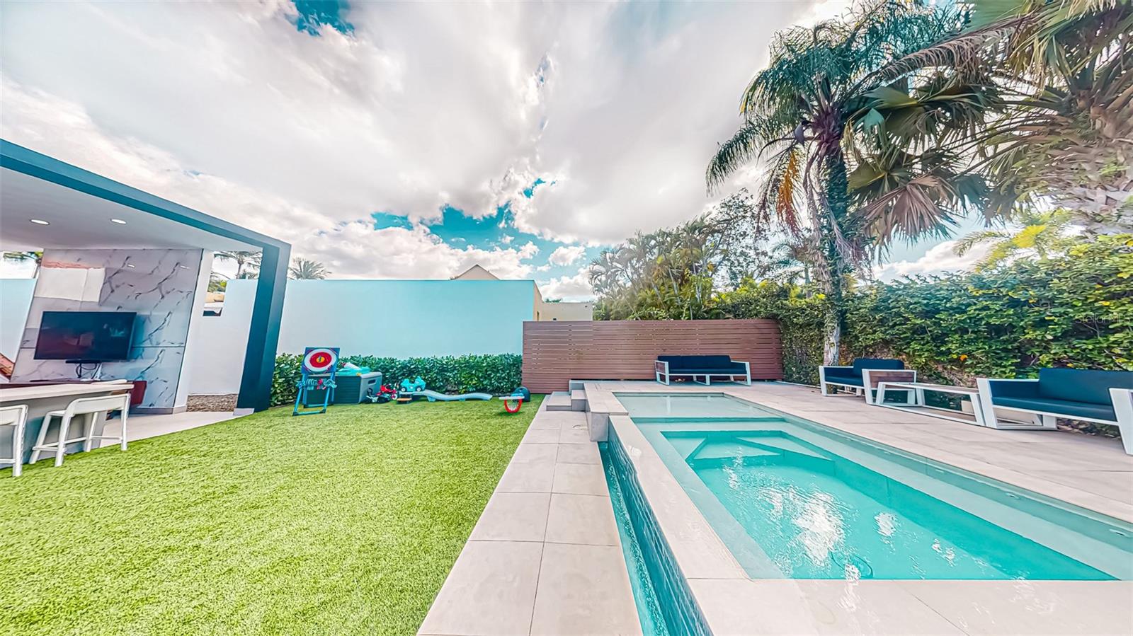 DORADO BEACH EAST - Residential