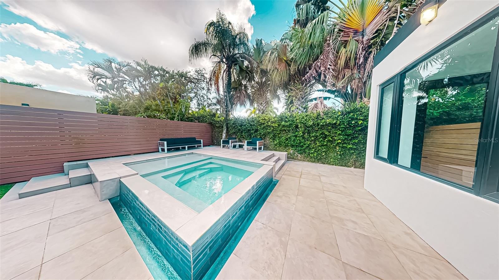 DORADO BEACH EAST - Residential