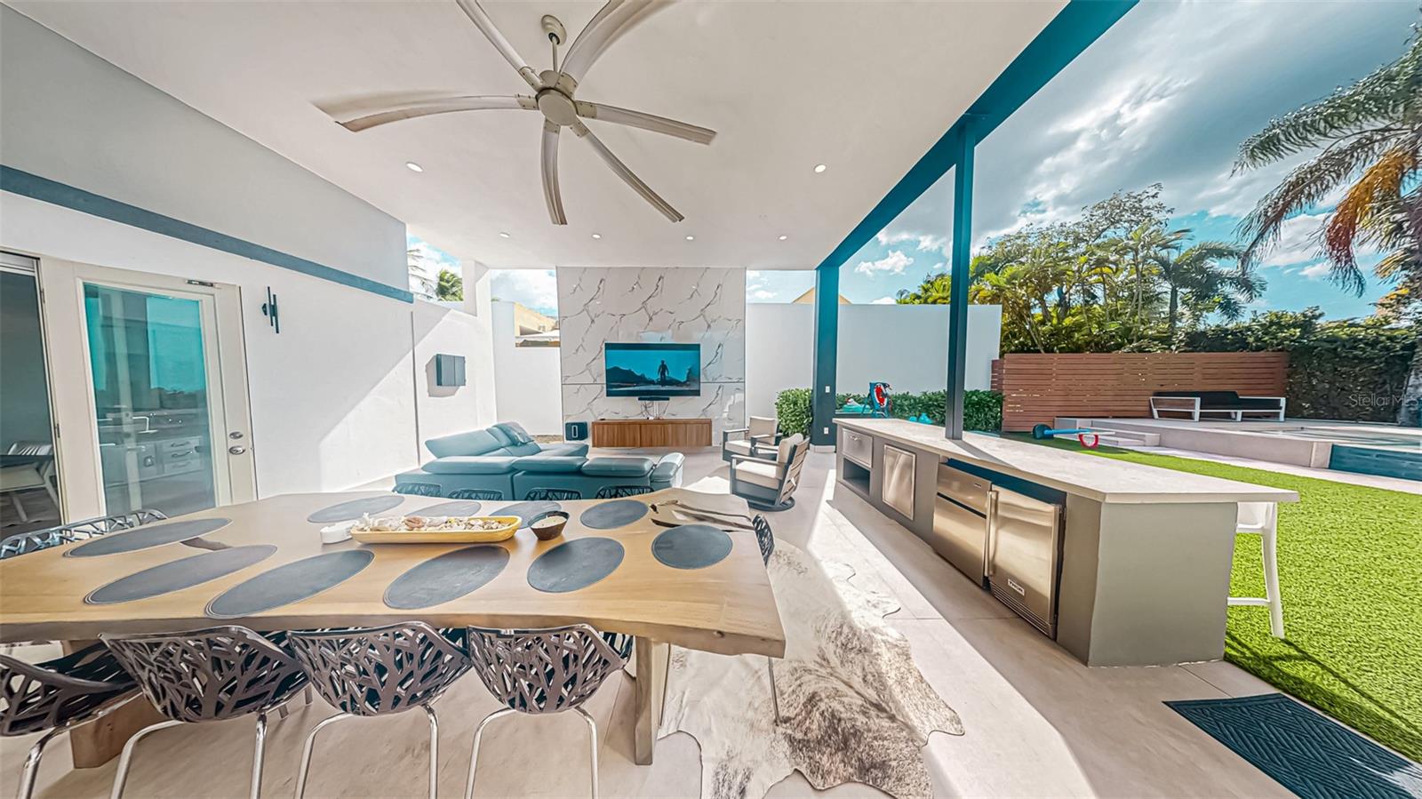 DORADO BEACH EAST - Residential