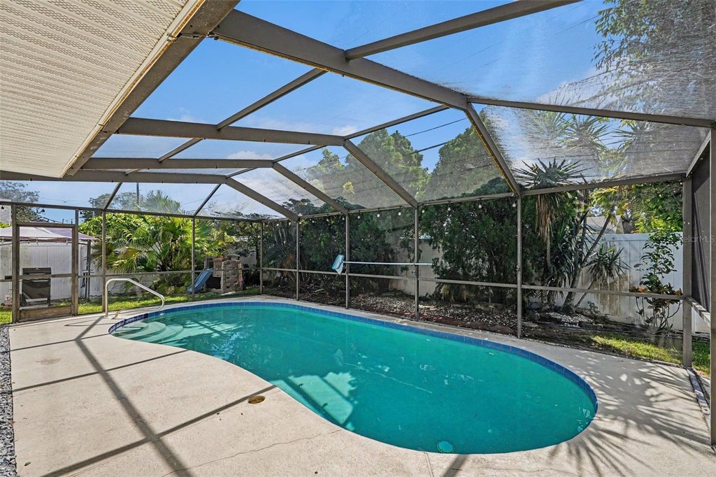 Photo of 13570 99th Avenue N, Seminole, FL 33776 (MLS # TB8562062)