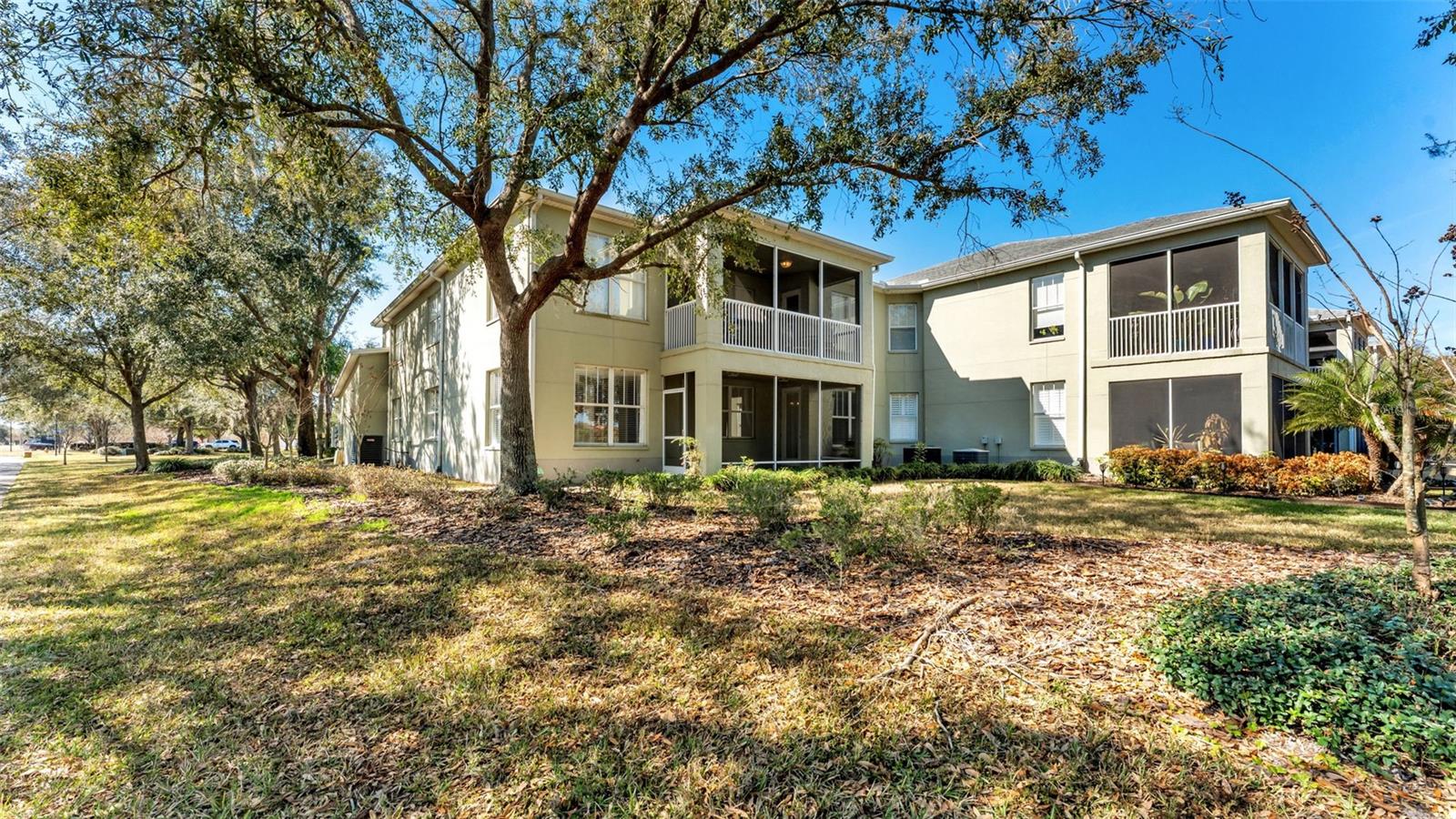 CARRIAGE HMS/CARILLON LAKES - Residential