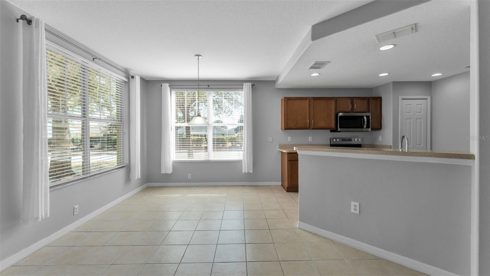 CARRIAGE HMS/CARILLON LAKES - Residential