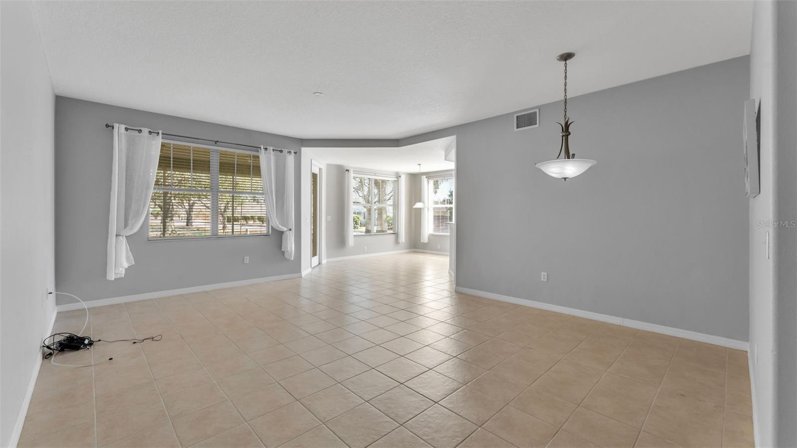 CARRIAGE HMS/CARILLON LAKES - Residential