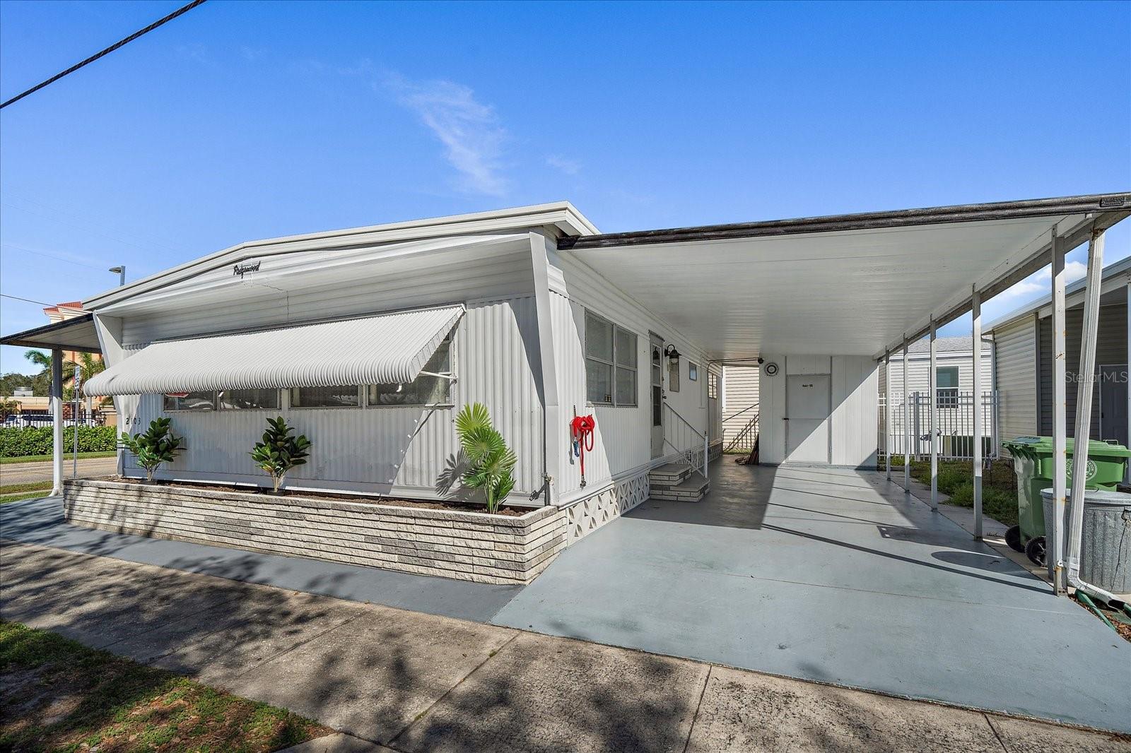 BRADENTON TROPICAL PALMS CO-OP - Residential