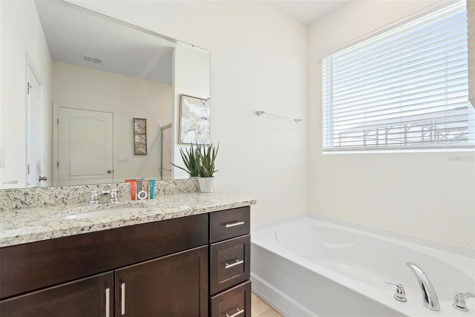 SOLTERRA PH 2D - Residential