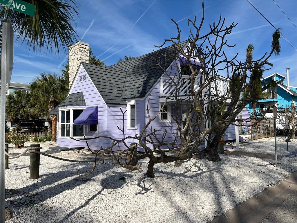 Photo of 8401 W Gulf Boulevard, Treasure Island, FL 33706 (MLS # TB8475432)